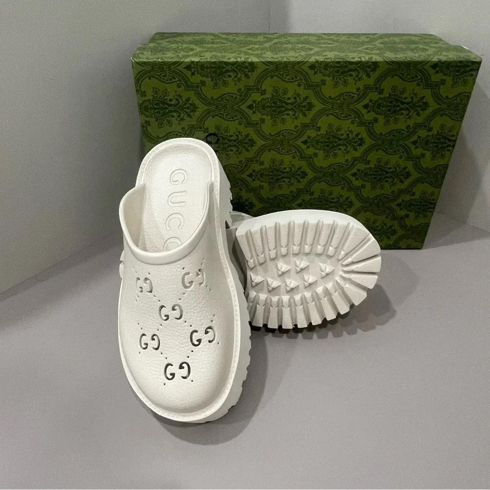 Gucci Women’s White Sandals - Picture 6 of 6